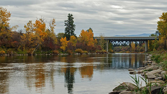 Spokane River Fall Colors in the Spokane Valley.