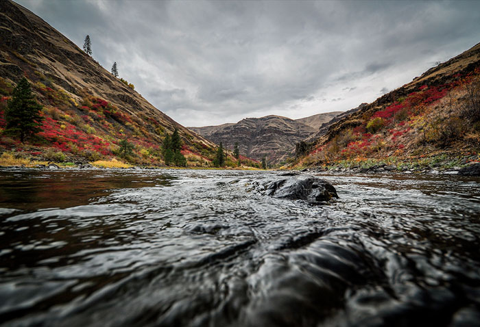 Fall on the Grande Ronde River, Washington.
