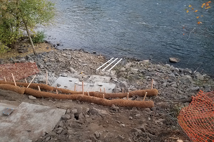 Spokane River Redband Park Boat Launch Access.