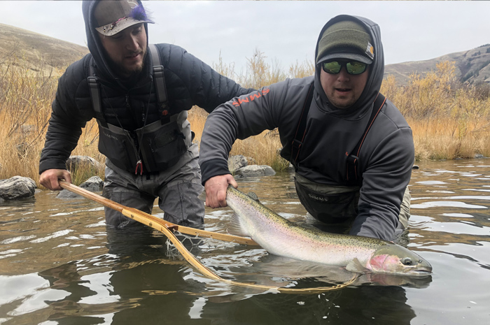 Silver Bow guide Kenyon Pitts and Craig Keeton with a solid 30 inch plus size Grande Ronde steelhead.
