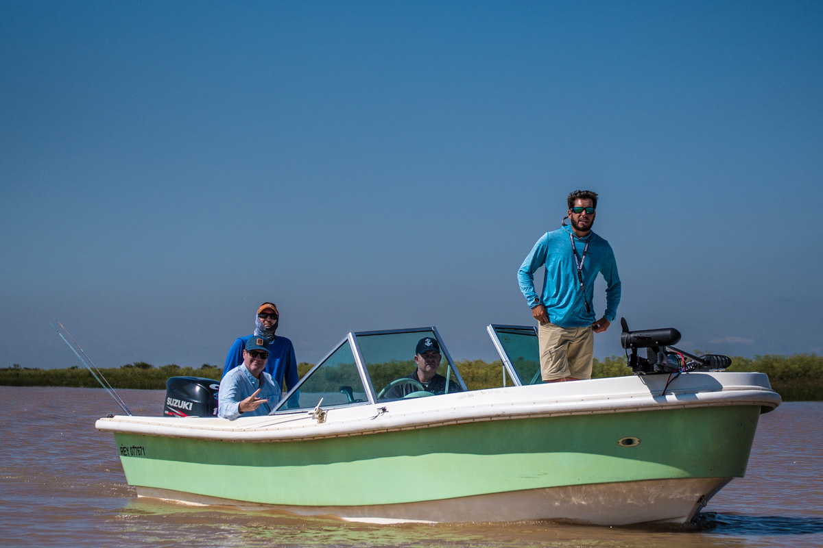 Hernan of Urban Dorado Anglers taking a break with Silver Bow guests.