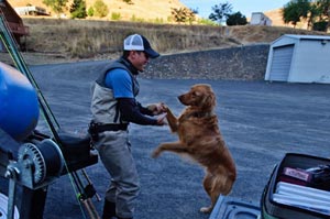 Sean and Ed getting amped for a day of steelheading on the Grande Ronde River near Boggan's. 