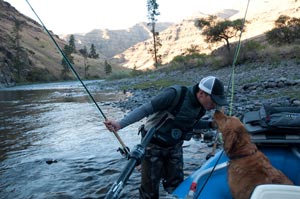 Ed and Sean sharing a moment while steelheading on the Grande Ronde River in Washington.