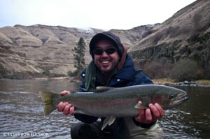 Justin P. getting his grip 'n' grin with this last minute steelhead from the Grande Ronde.